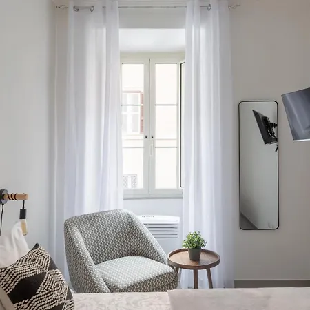 Iflat Peaceful Nest In Monti * רומא